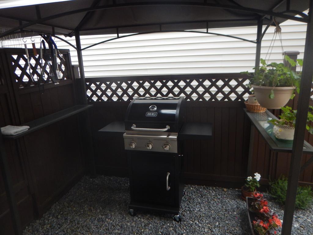 Clean And Quiet 2 Bdr 2 Bthr Private Entrance Entire Guests Suite Near Coquitlam Center Mall And Skytrain Eksteriør bilde